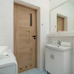 Διαμέρισμα Bright In Cracow With Desk And Bathtub By Renters *
